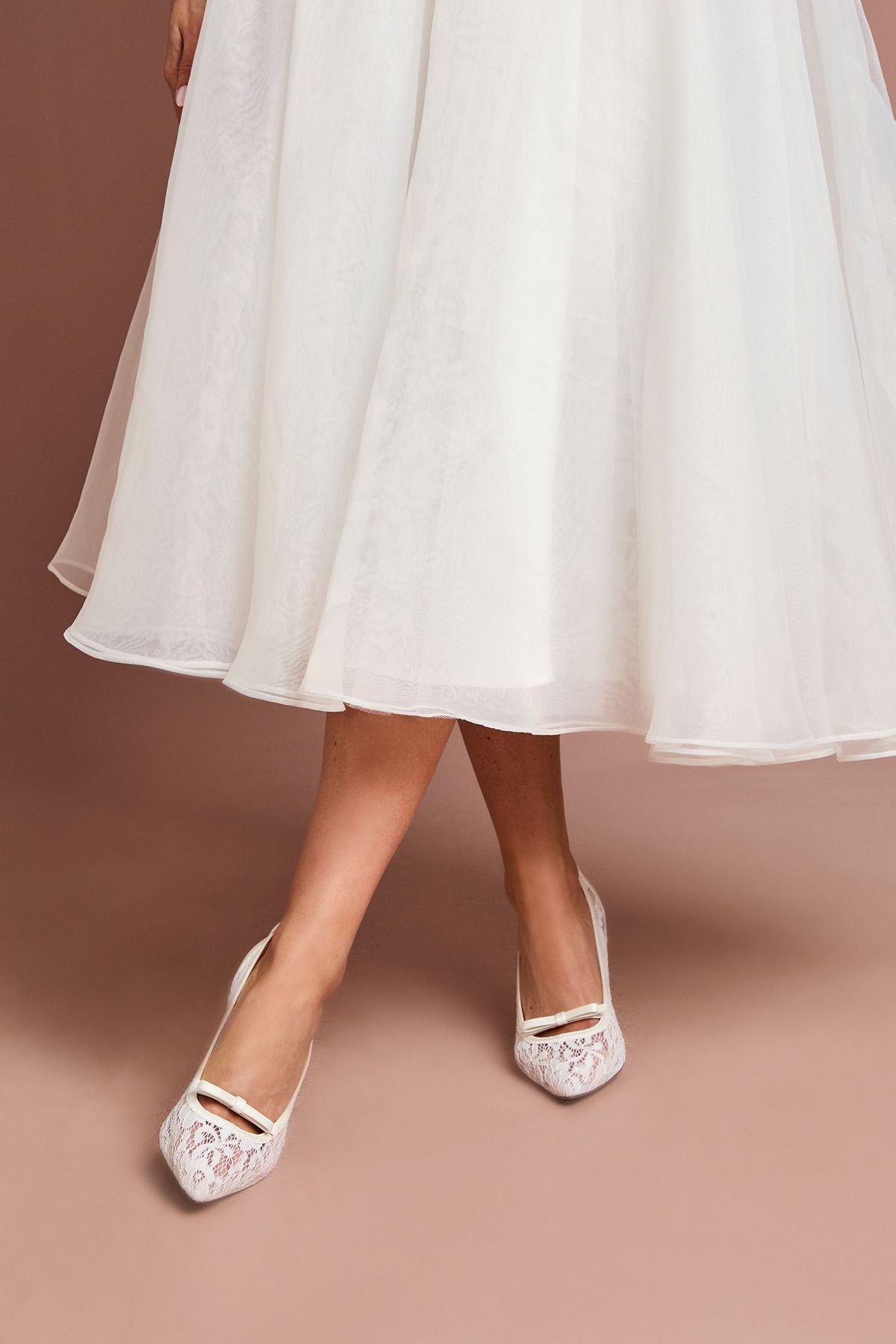 Coast Coast Women's Bridal Alexis Lace Bow Detail Slingback High Heel Stiletto Court Shoes in Ivory - 3