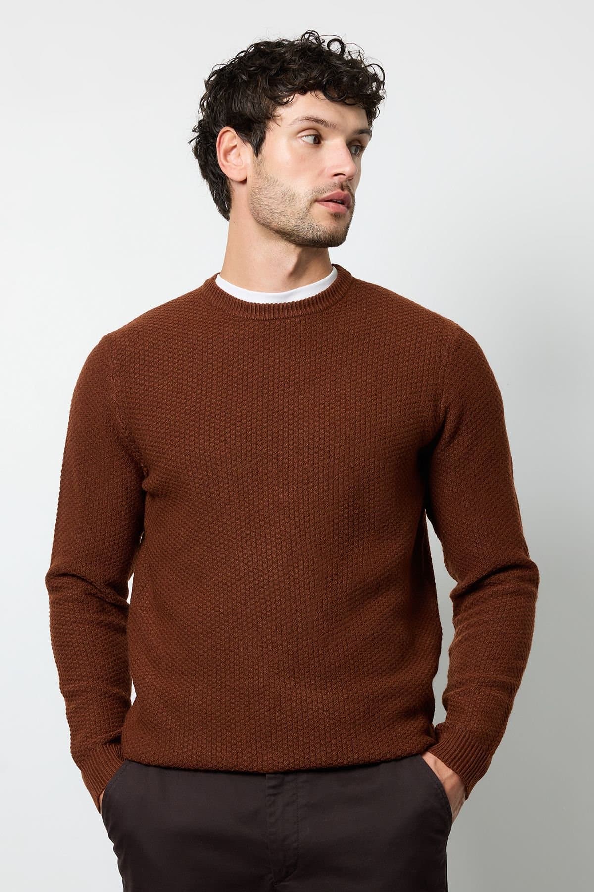 Maine Maine Men's Burnt Orange Textured Knitted Crew Neck Jumper