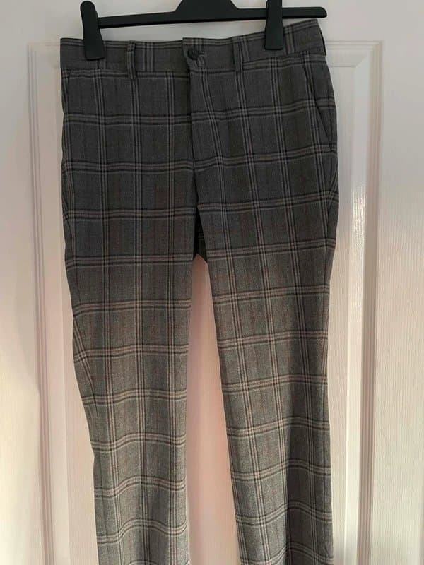 New Look Men’s Slim Fit Trousers