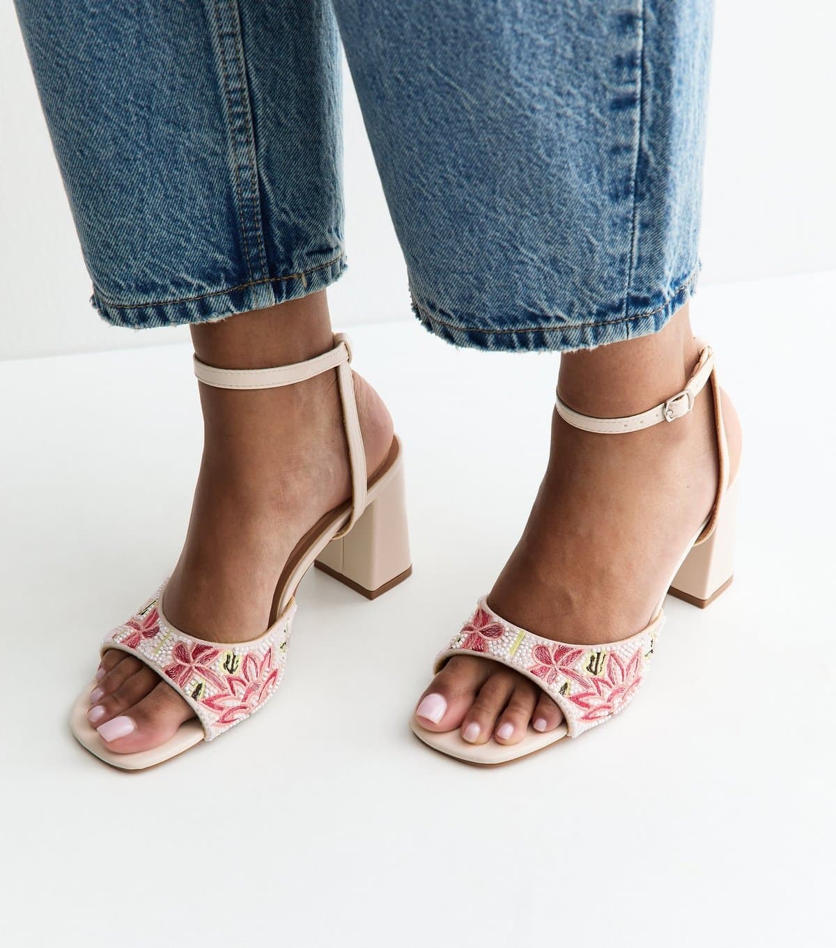 New Look Women's Off White Beaded Floral Block Heel Sandals Vegan New Look