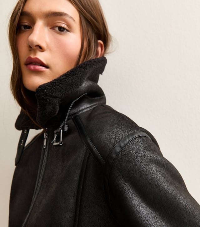 New Look Women's Black Faux Suede Cropped Aviator Jacket New Look - 2