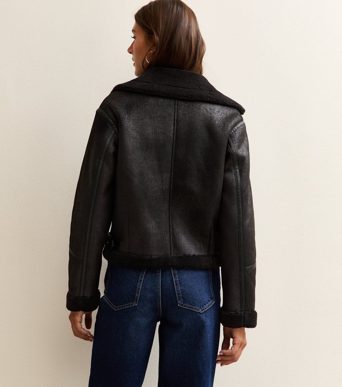 New Look Women's Black Faux Suede Cropped Aviator Jacket New Look - 4