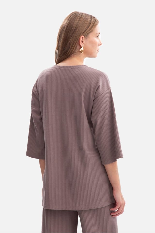 Love Lace Love Lace Women's Ribbed Oversized Blouse with Side Slits in Mauve - 3
