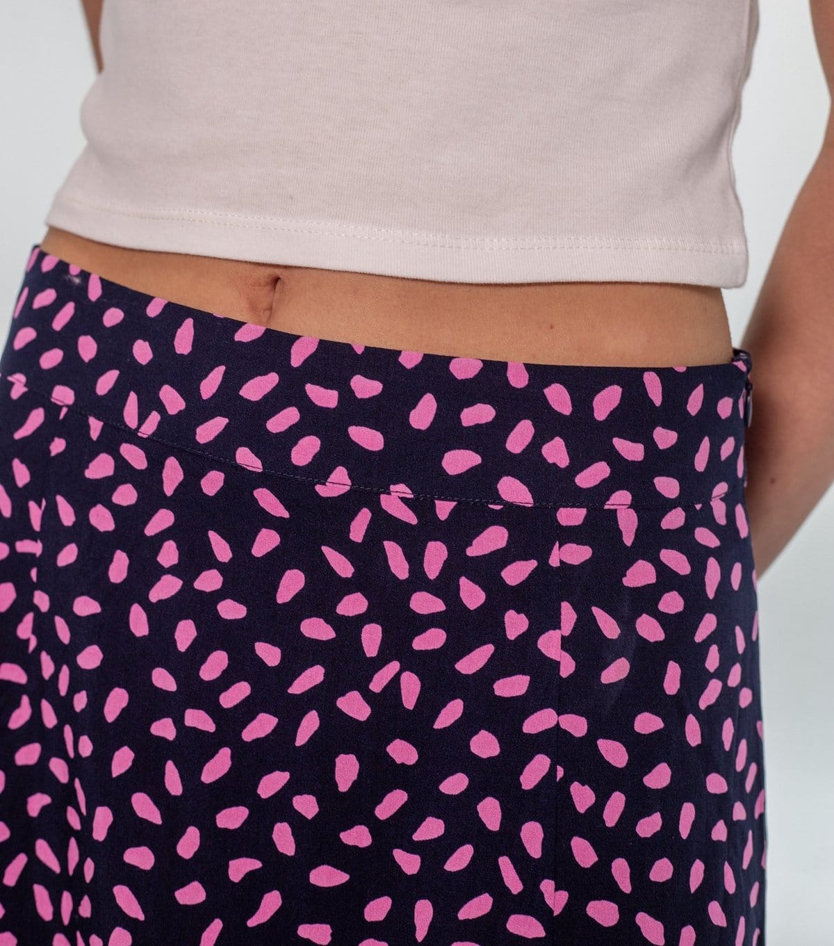 Sunshine Soul Women's Navy Abstract Spot Split Midi Skirt Sunshine Soul New Look - 4
