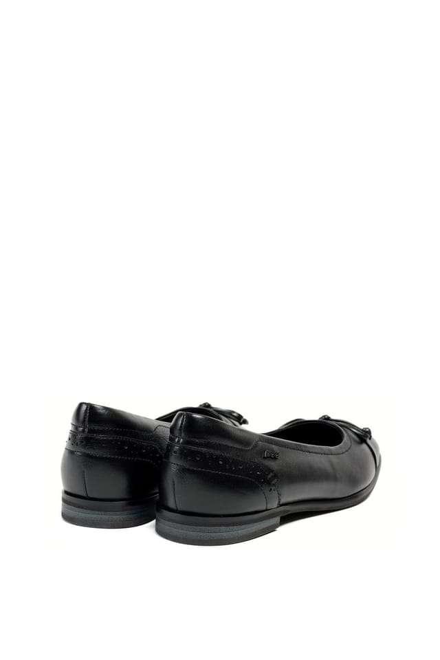 Pod Pod Women's Priya Ballet in Black - 2