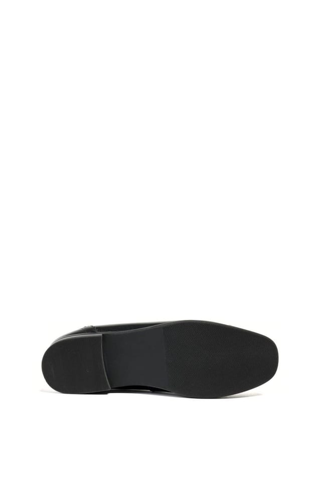 Pod Pod Women's Priya Ballet in Black - 3