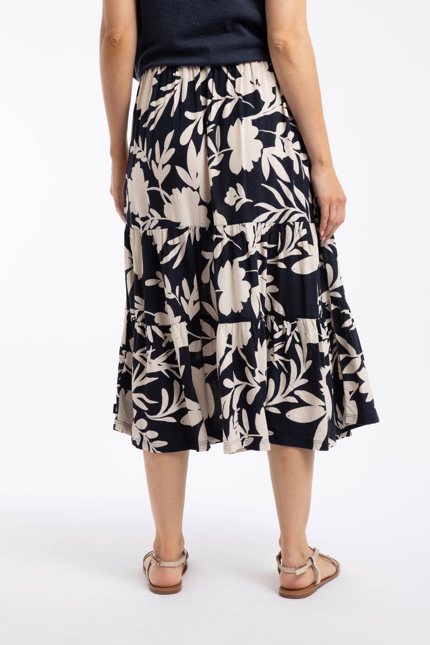 Weird Fish Weird Fish Women's Cassis Printed Tiered Skirt in Dark Blue - 3