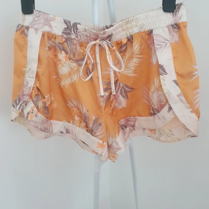 New Look Silk floral yellow pyjamas set top size 12 and shorts 14
