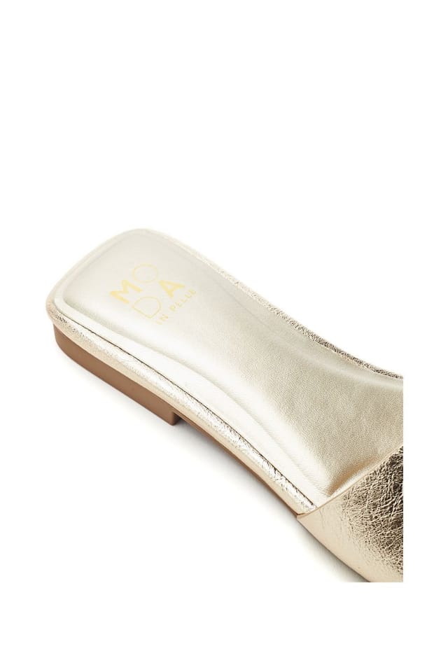 Moda In Pelle Moda In Pelle Women's 'Leera' Porvair Sandals in Gold - 3