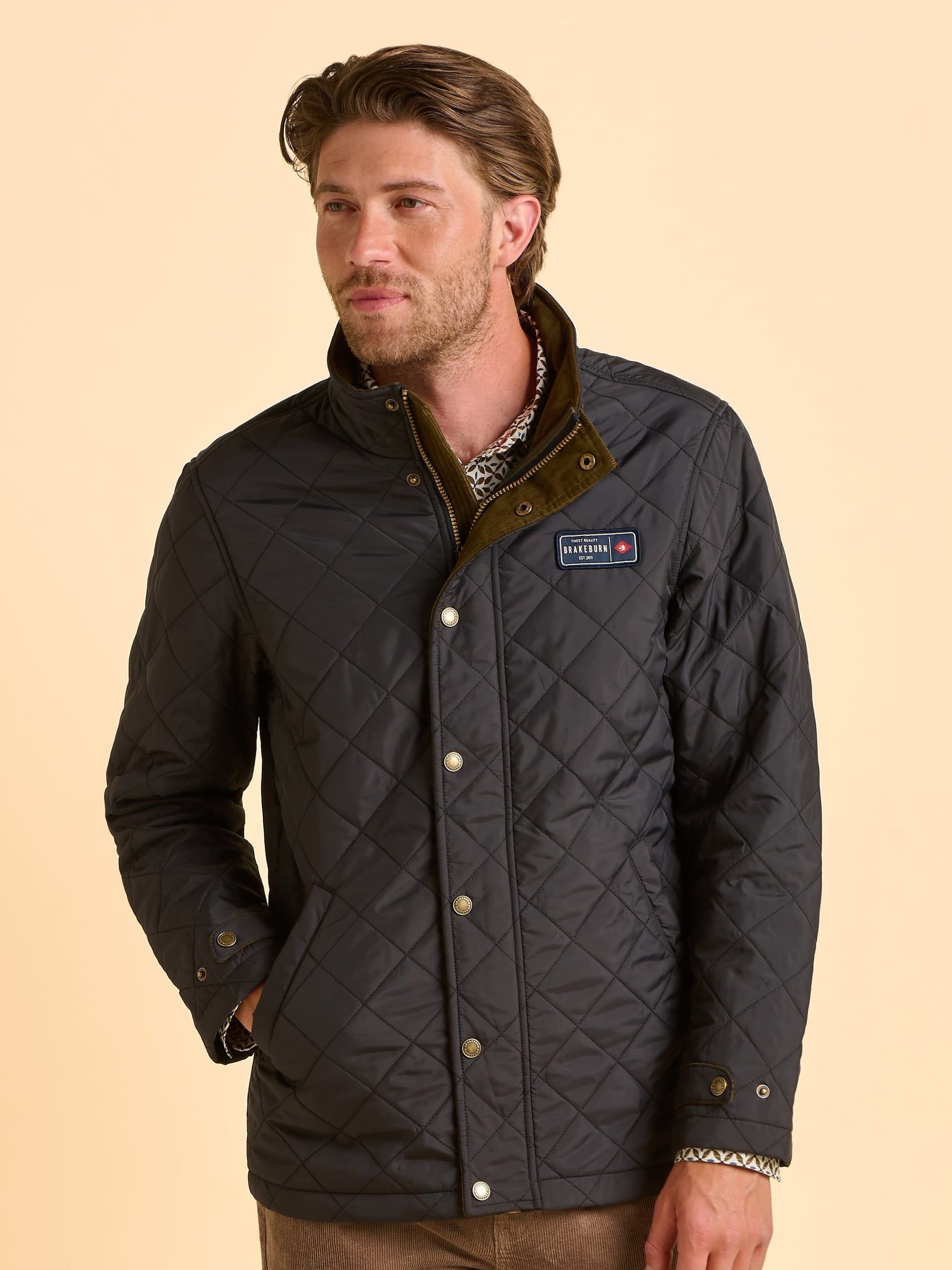 Brakeburn Brakeburn Men's Sanderstead Diamond Quilted Jacket in Black - 4