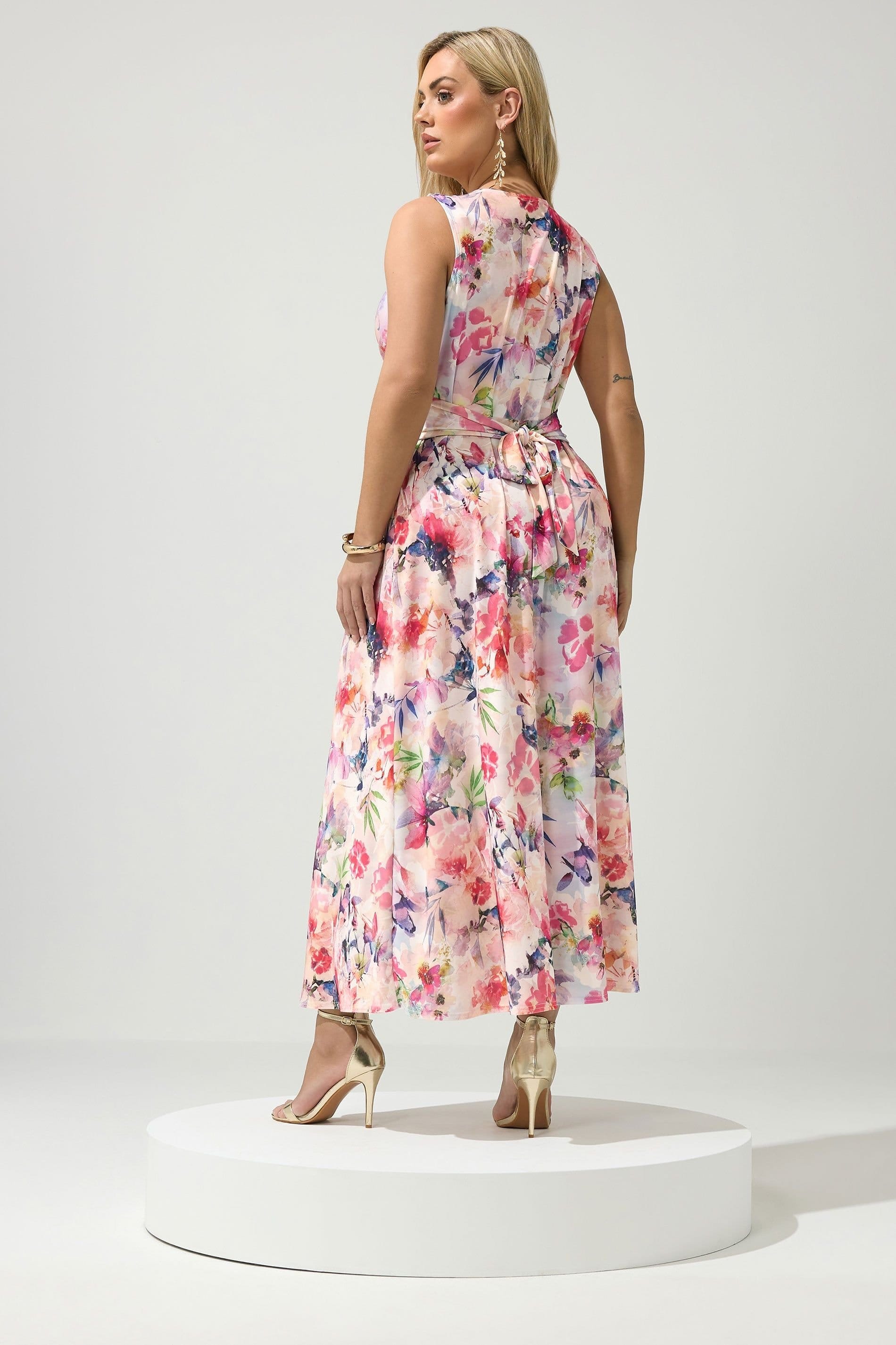 Yours Yours Women's Floral Knot Detail Dress in Light Pink - 4