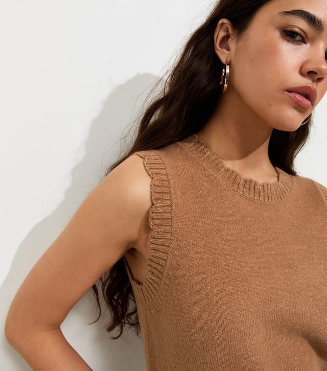 New Look Women's Stone Scalloped Edge Knitted Tabard Vest New Look - 2