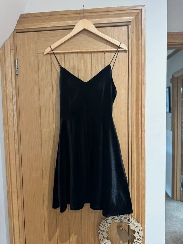 New Look Ladies black dress velvet new look size 10