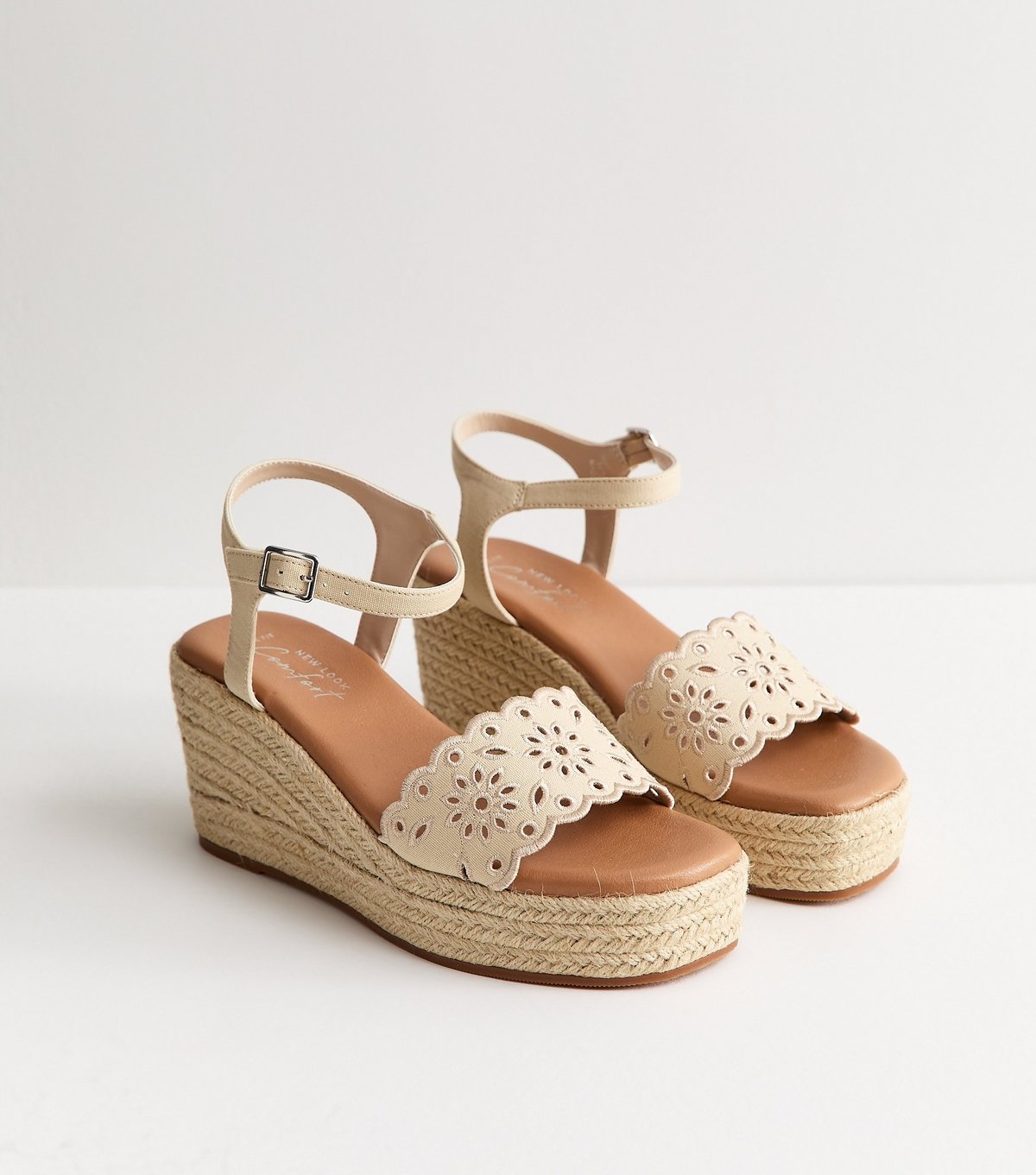 New Look Women's Wide Fit Off White Broderie Anglaise Wedge Sandals Vegan New Look - 3