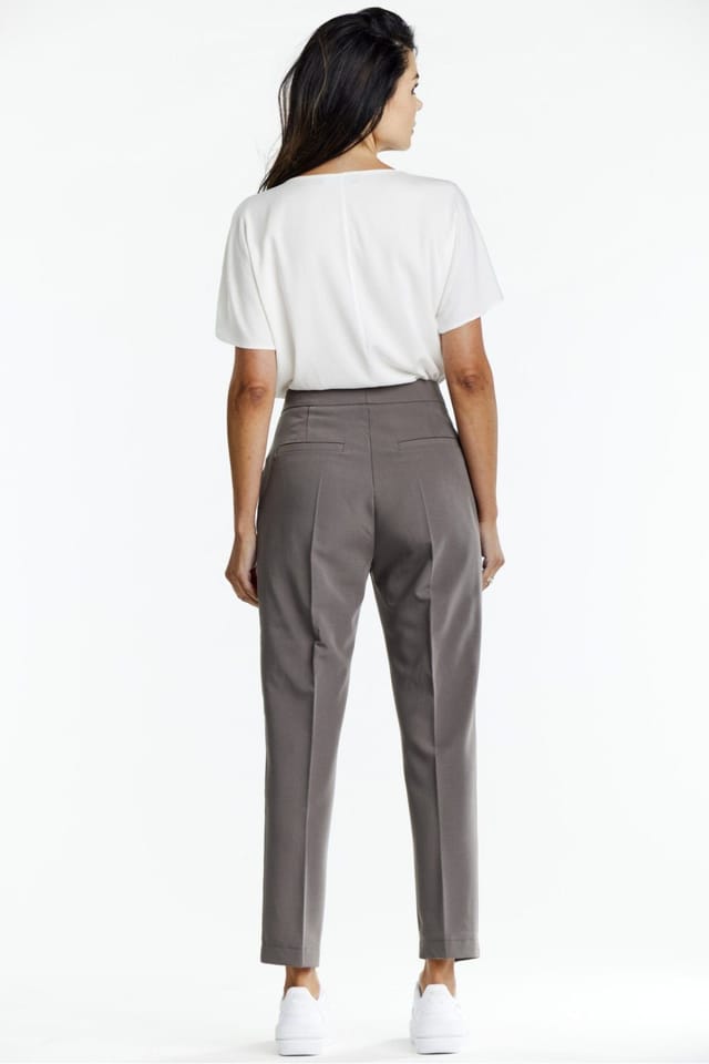 Love Lace Love Lace Women's Awama Elegant Cigarette Pants in Grey - 3