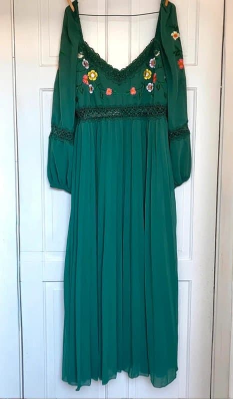 ASOS ASOS embroidered floral pleated dress size uk 14