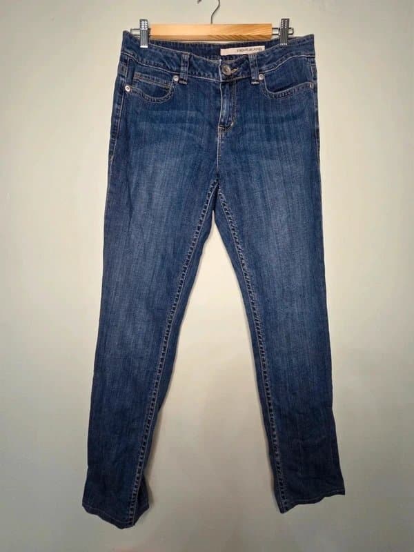 DKNY DKNY Jeans size 10 Blue Denim Bootcut/Slight Flare stretch Jeans stud Detail