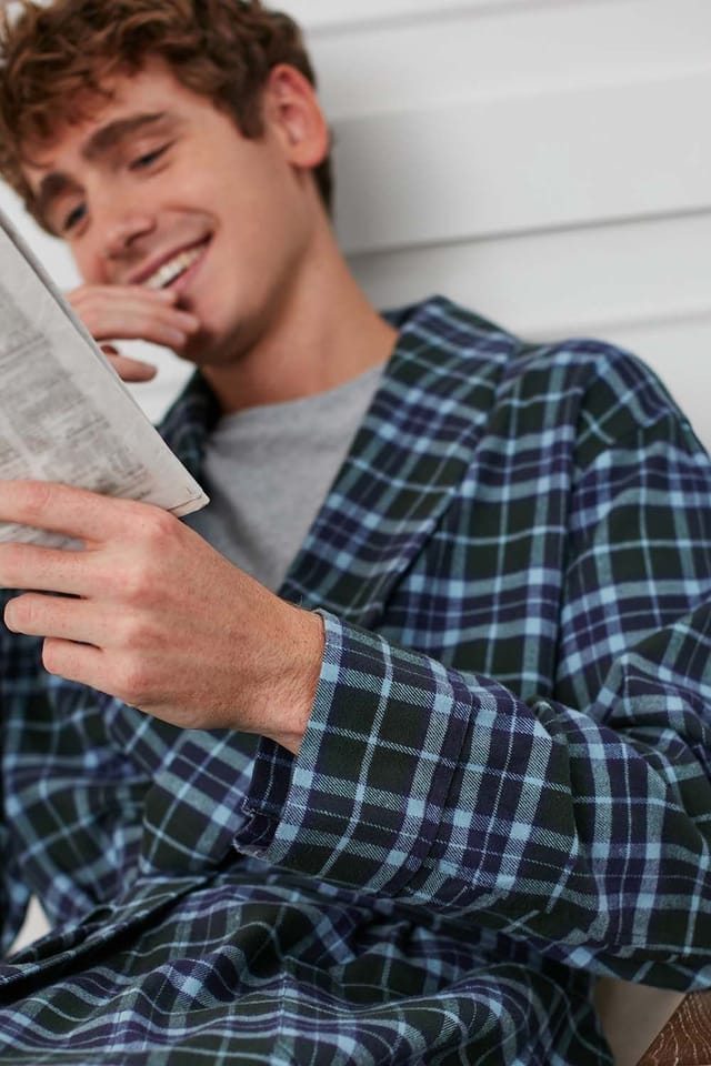 British Boxers British Boxers Men's 'Jura' Tartan Brushed Cotton Dressing Gown in Dark Green - 2