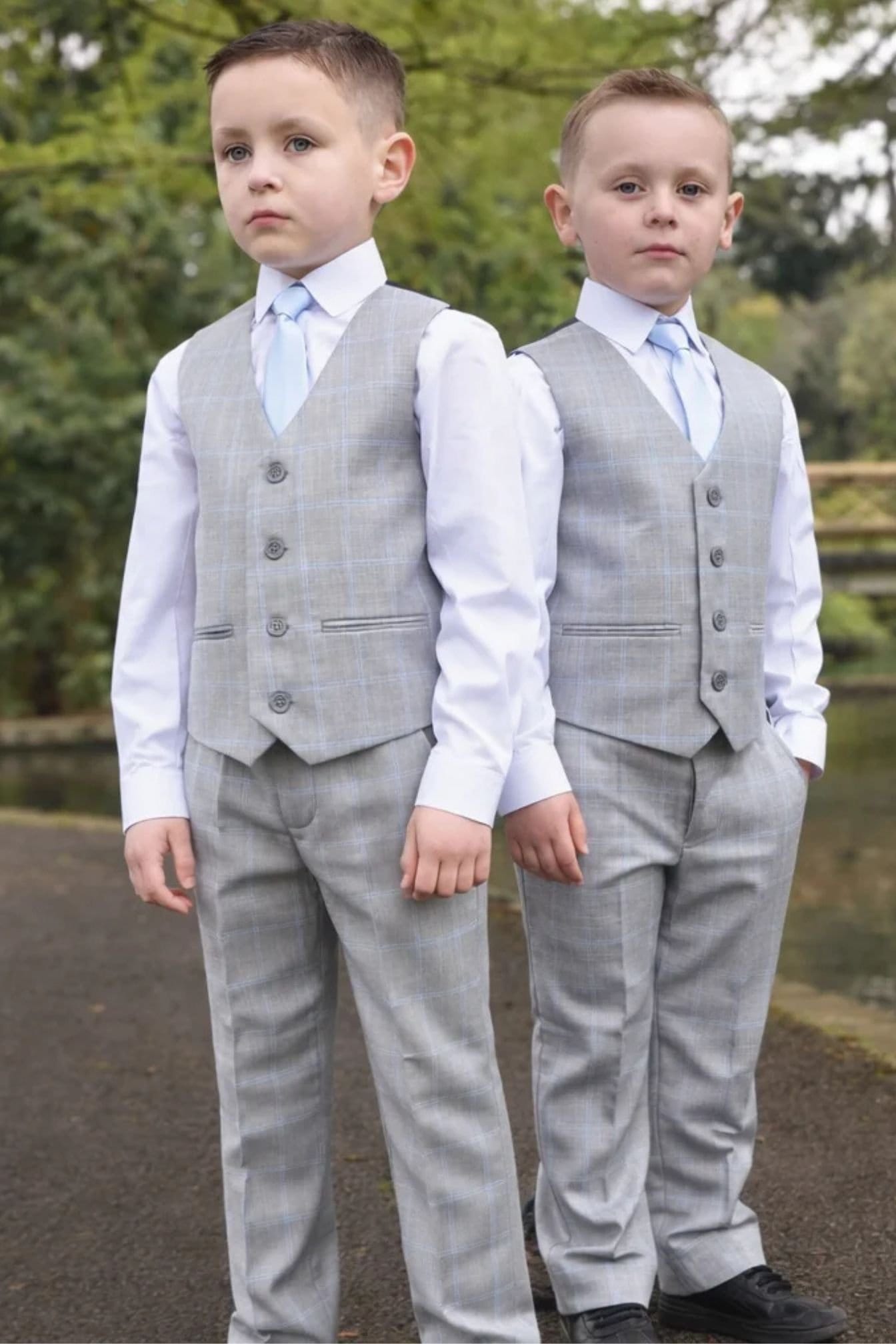 Vivaki Vivaki Men's 5 Piece Grey with Blue Check Suit - 4