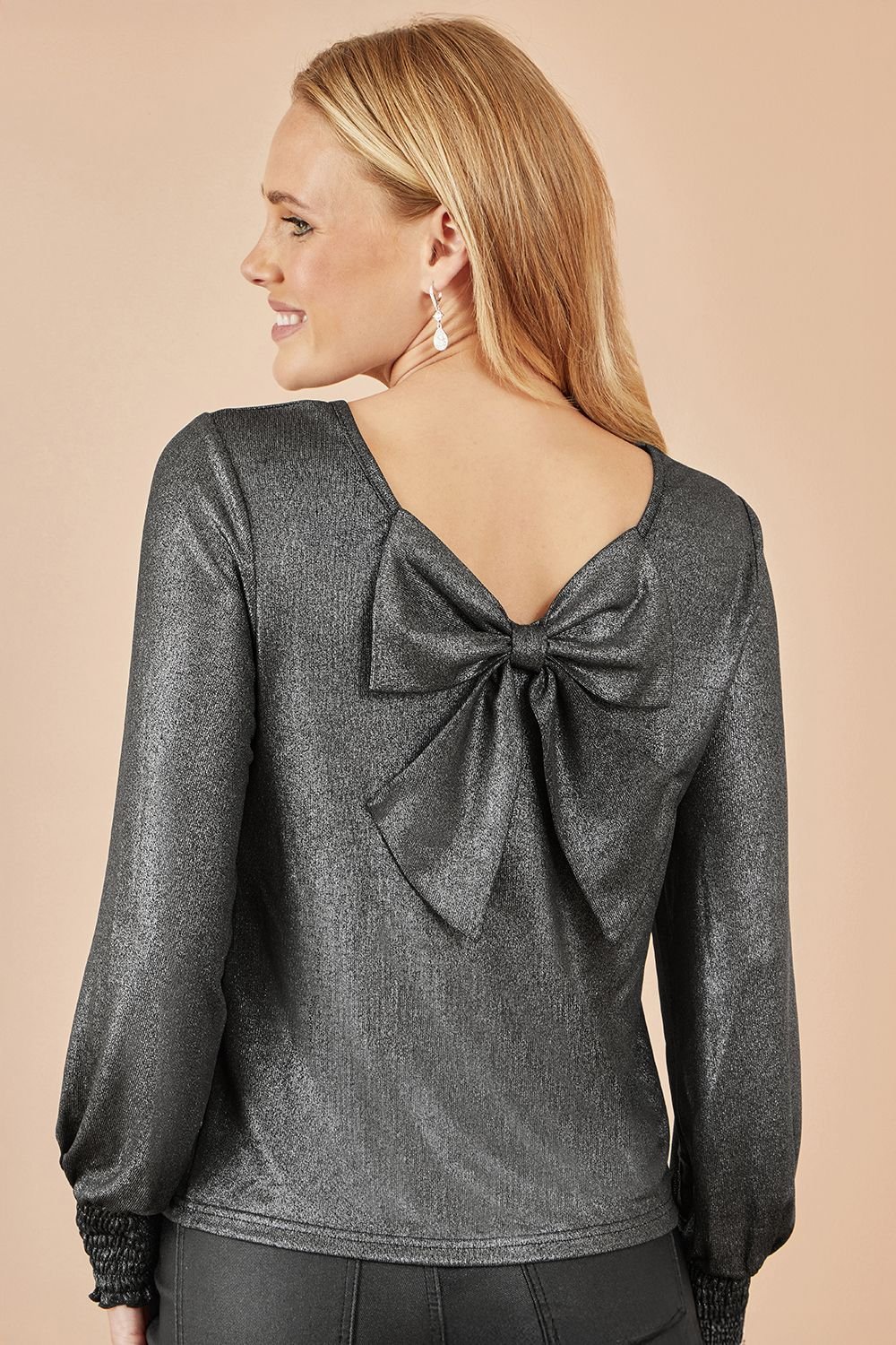 Yumi Yumi Women's Black Metallic Bow Back Top - 2