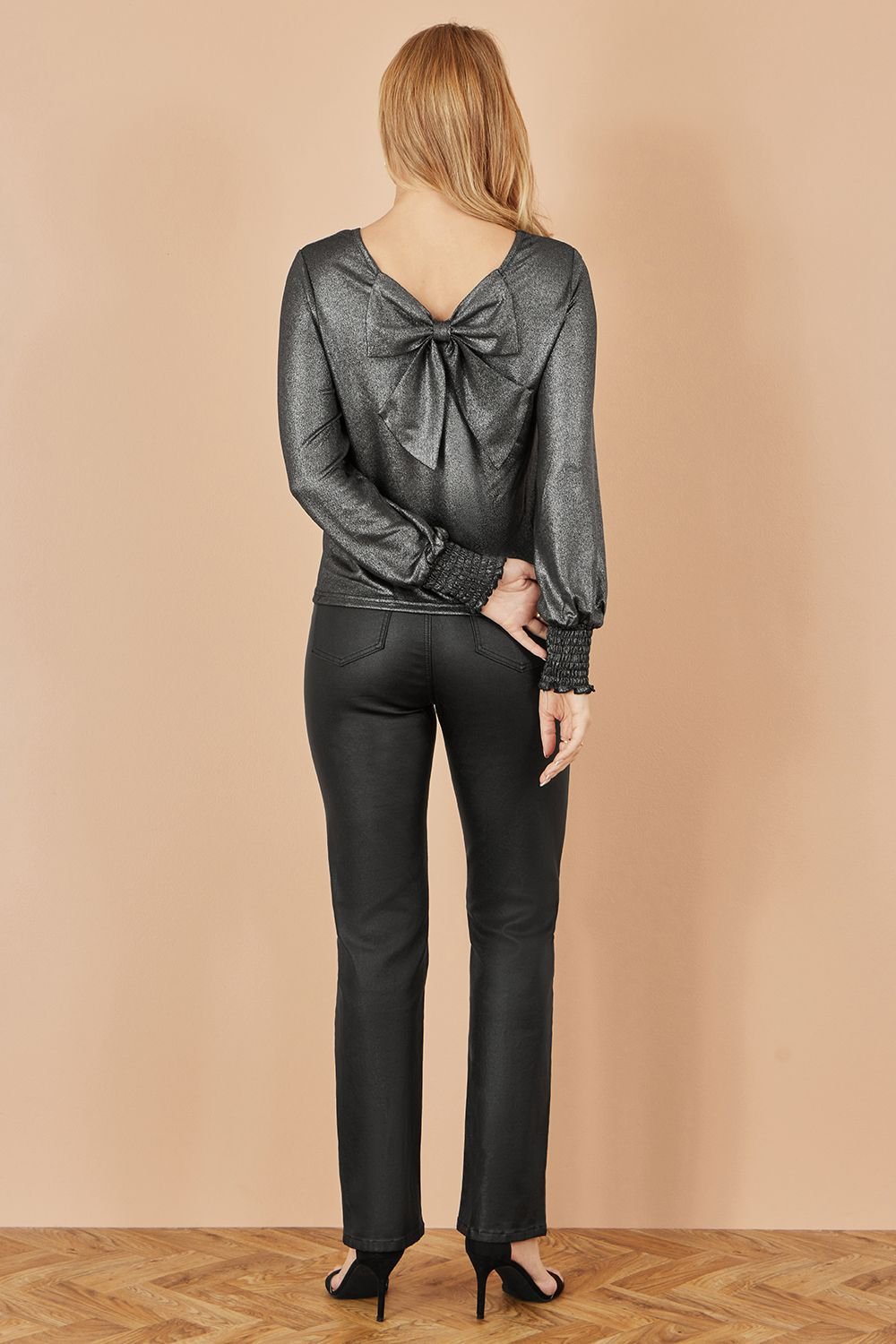 Yumi Yumi Women's Black Metallic Bow Back Top - 4