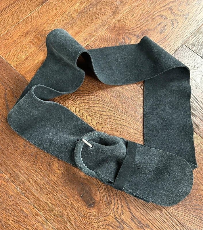White Stuff True Vintage White Stuff Wide Suede Belt | Blue Grey Slate | M/L | Distressed