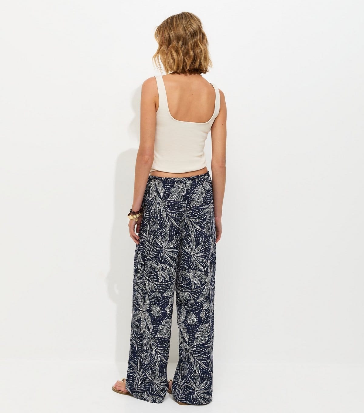 New Look Women's Blue Leaf Print Drawstring Wide Leg Trousers New Look - 4