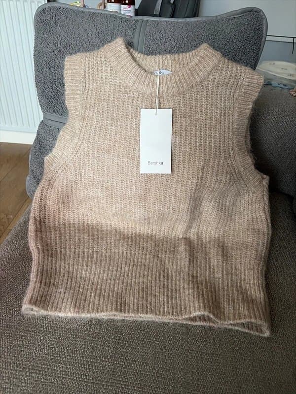 Bershka Bershka knitted tank jumper