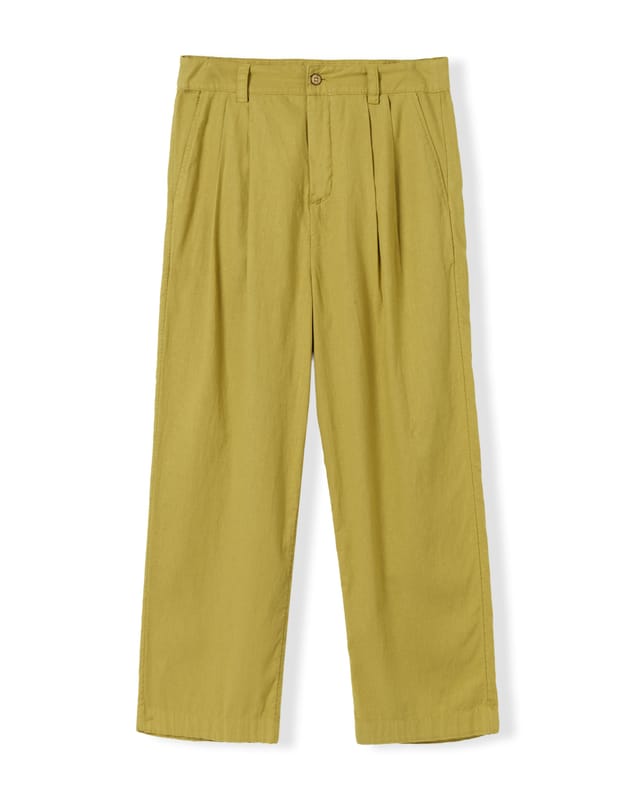 Celtic & Co Celtic & Co Women's Pleat Front Crop Pants in Khaki - 2