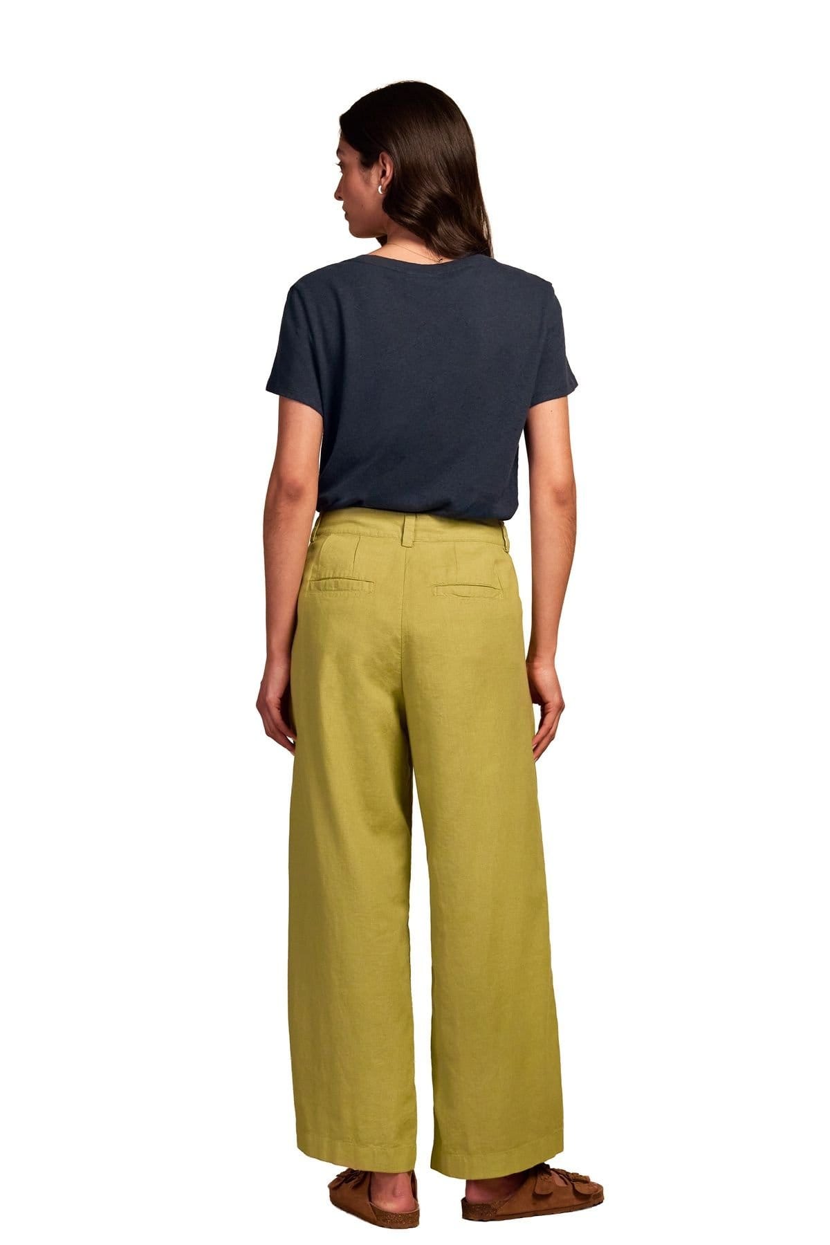 Celtic & Co Celtic & Co Women's Pleat Front Crop Pants in Khaki - 4
