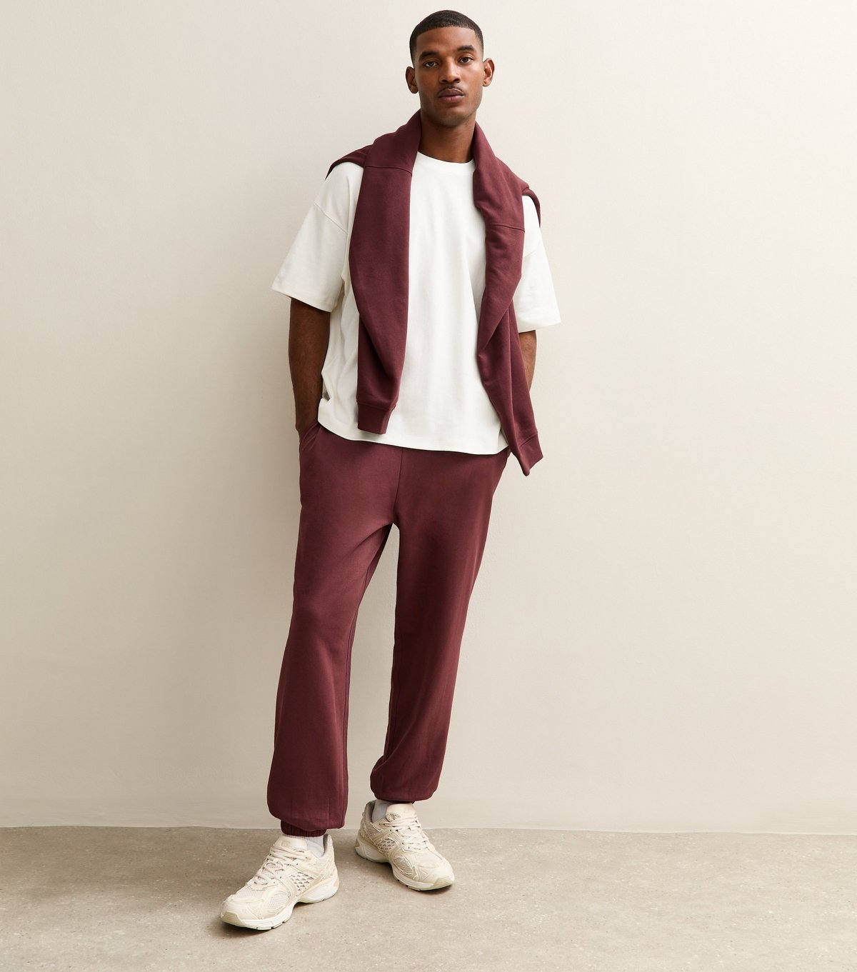 New Look Men's Mid Brown Oversized Cuffed Ankle Joggers New Look - 1