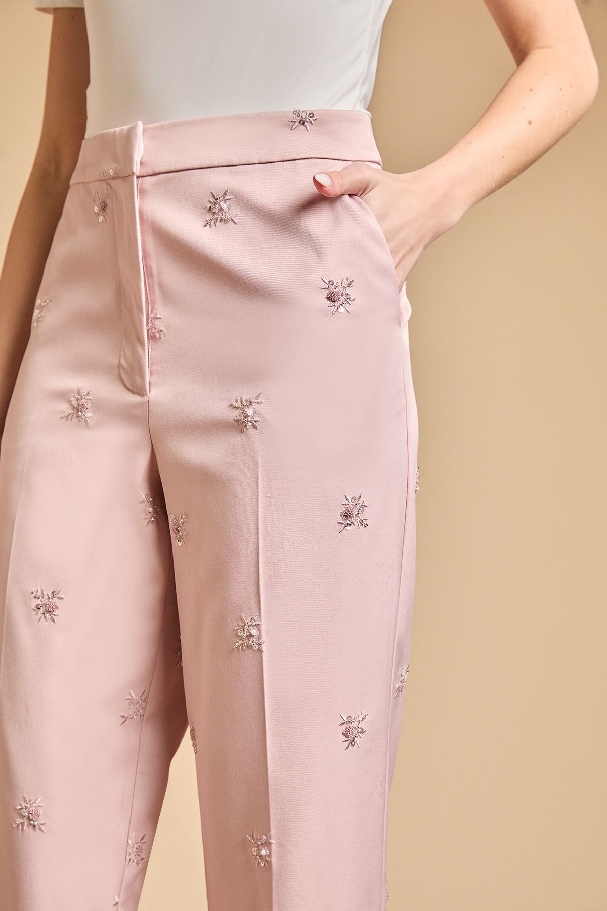 Oasis Oasis Women's Embellished Blazer in Blush - 4