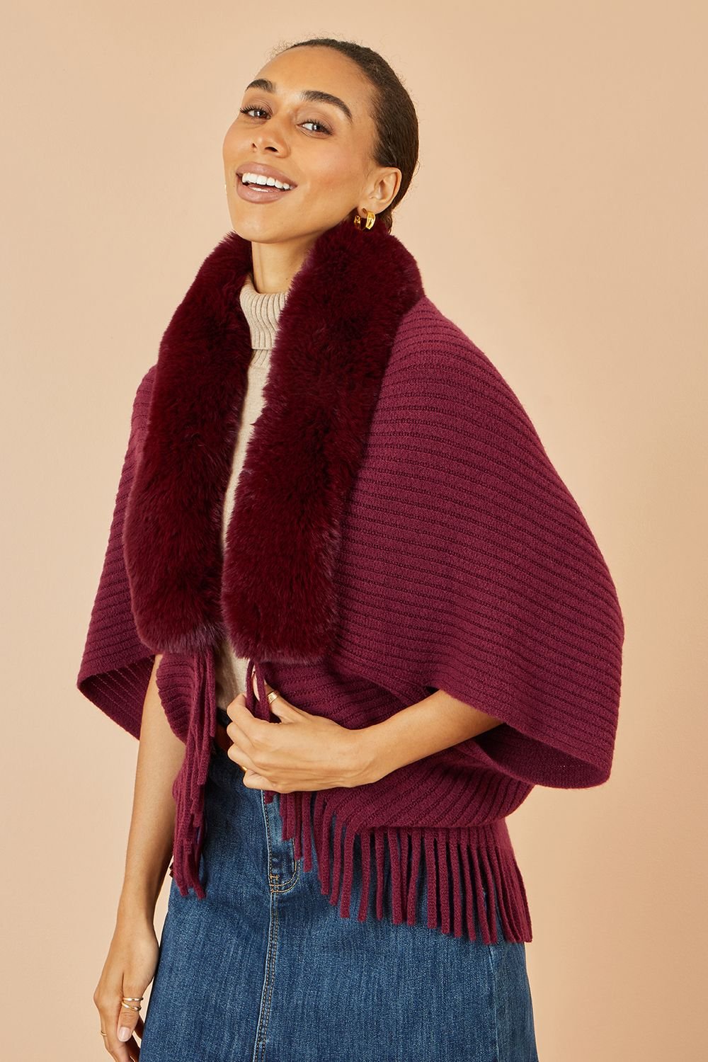 Yumi Curve Yumi Curve Women's Burgundy Fur Collar Shrug With Tassel Hem - 2
