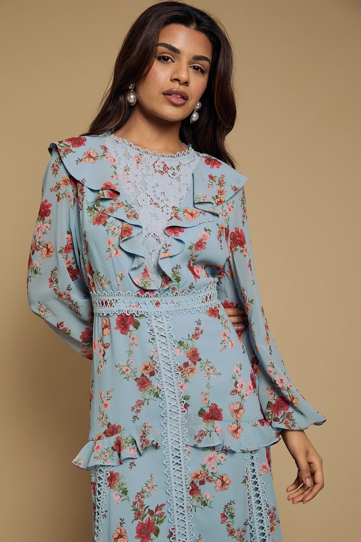 Oasis Oasis Women's Petite Chiffon Printed Lace Trim Detail Ruffle Midi Dress in Blue - 4