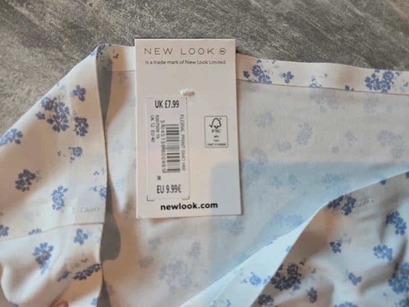 New Look Newlook floral smooth thong.