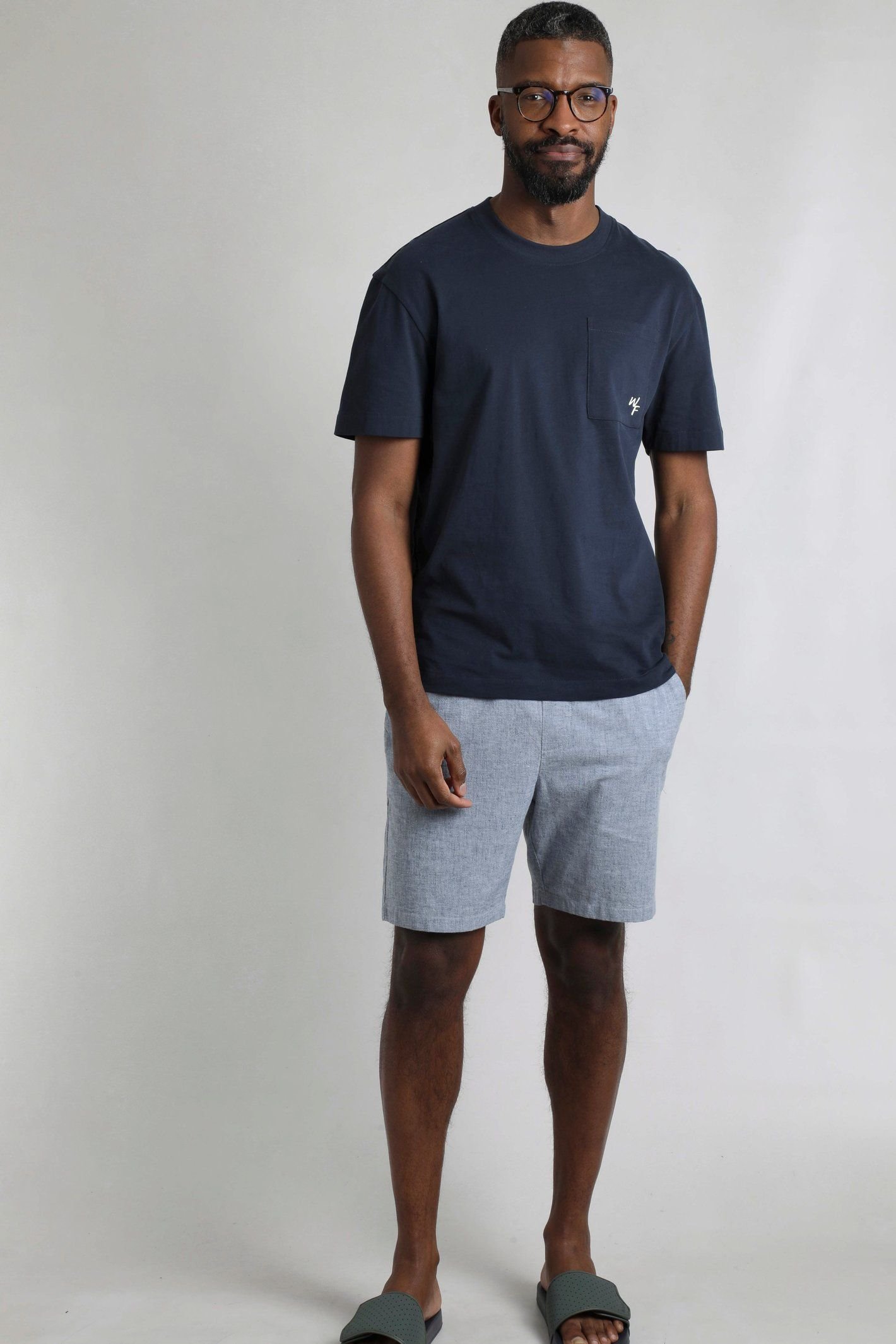 Weird Fish Weird Fish Men's Keaton Super Soft Pocket T-Shirt in Navy - 4