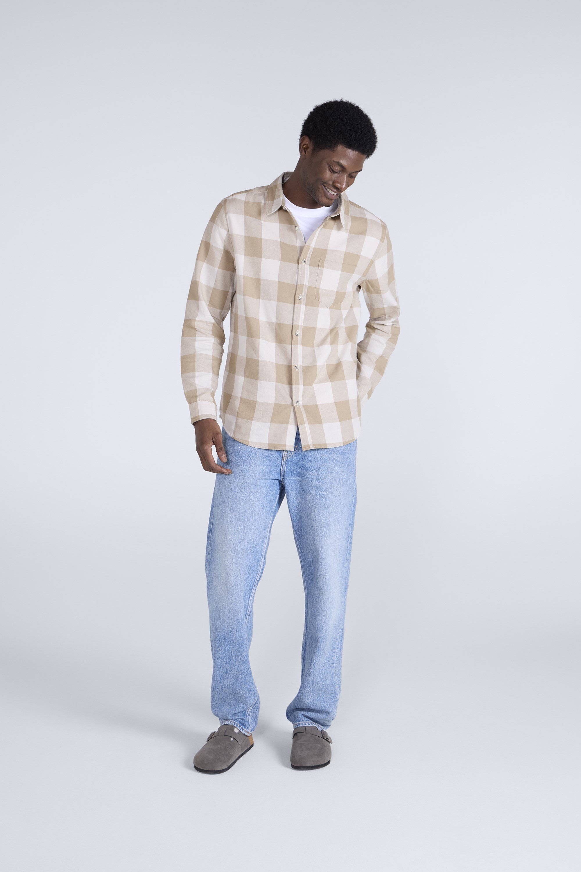 Animal Animal Men's 'Cove' Cotton Check Flannel Shirt Stylish Lightweight Button Down Top in Cream - 2