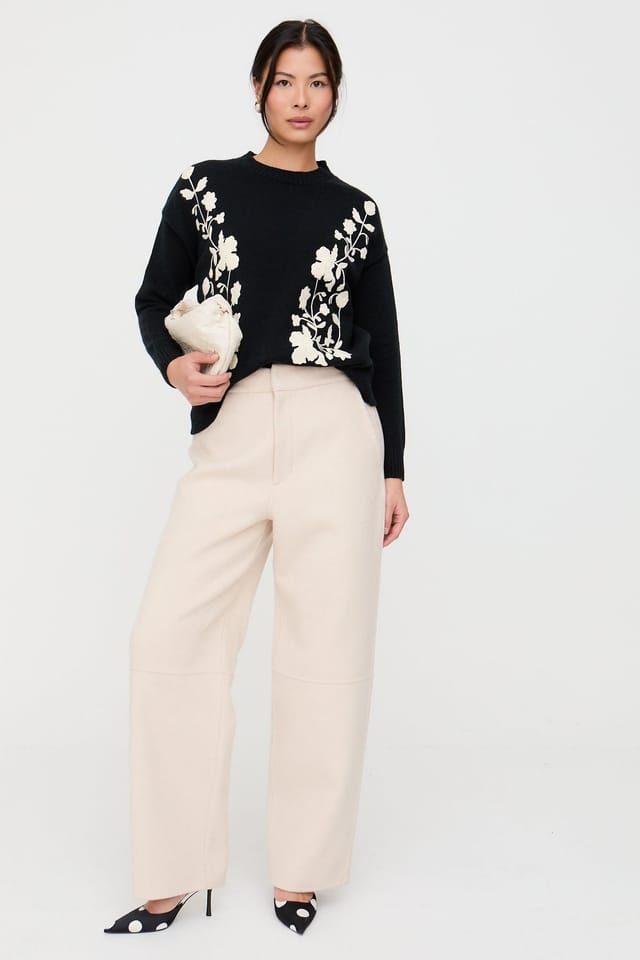 Lily and Lionel Lily and Lionel Women's Clara Oversized Floral Print Jumper In Black - 3