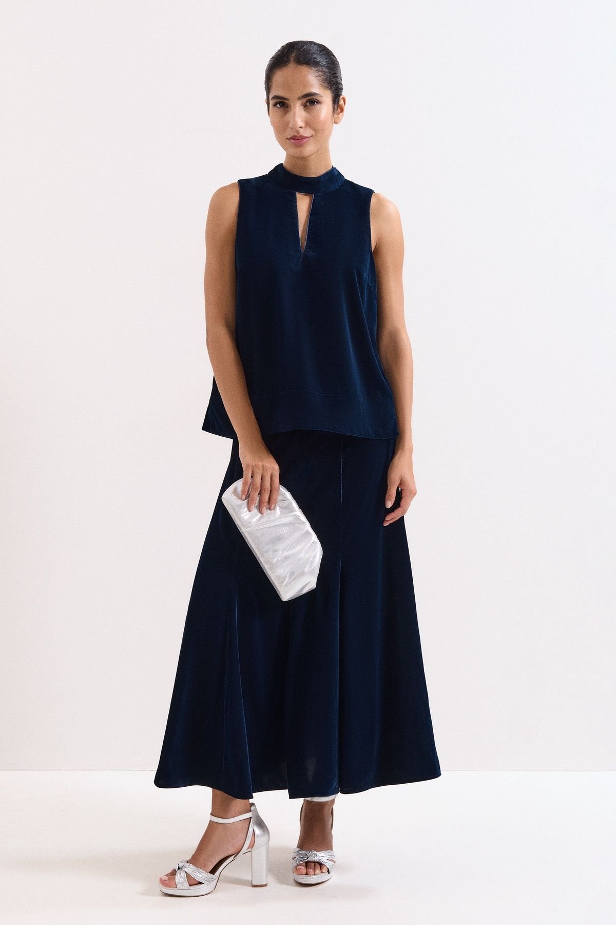 Phase Eight Phase Eight Women's Eilish Velvet Top in Dark Navy - 3