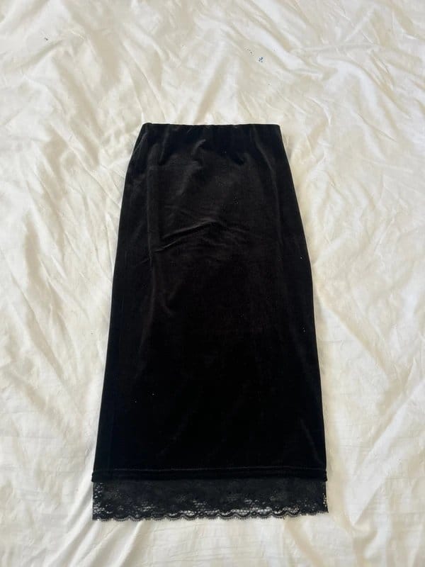 New Look Black Velvet Lace Trim Pencil Midi Skirt