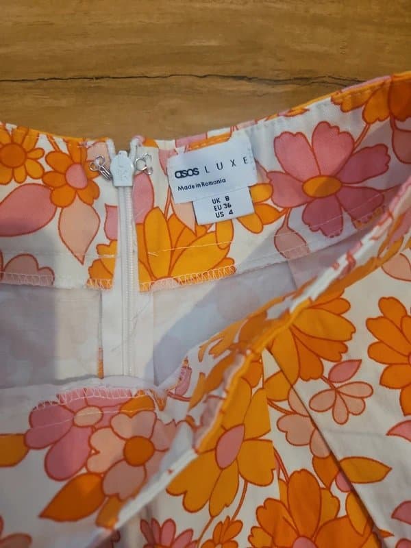 ASOS Asos luxe wide leg shorts retro vintage print Size 8