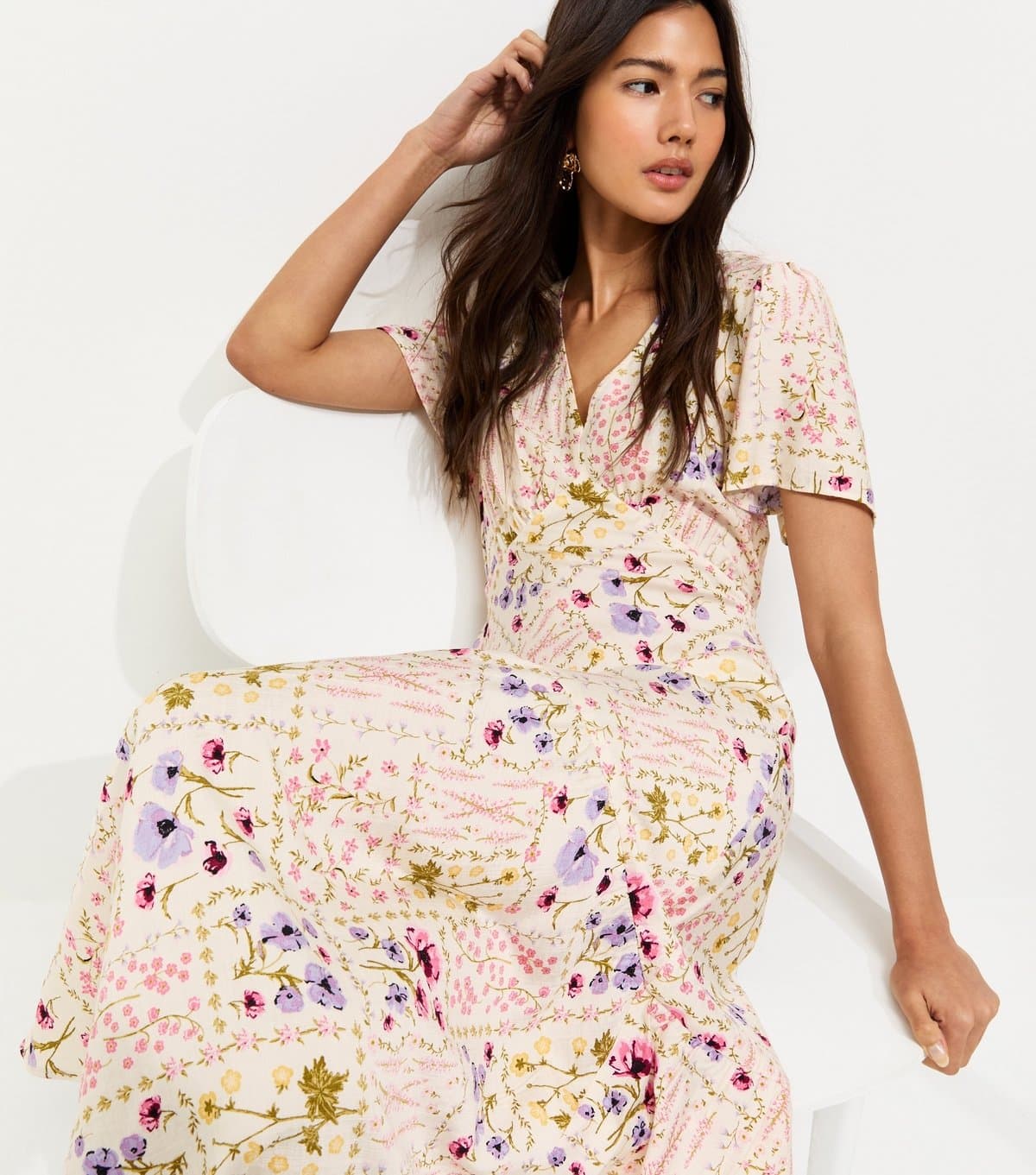 New Look Women's Cream and Pink Floral Tile Pattern Tiered Midi Dress New Look