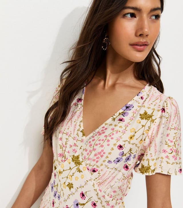 New Look Women's Cream and Pink Floral Tile Pattern Tiered Midi Dress New Look - 3