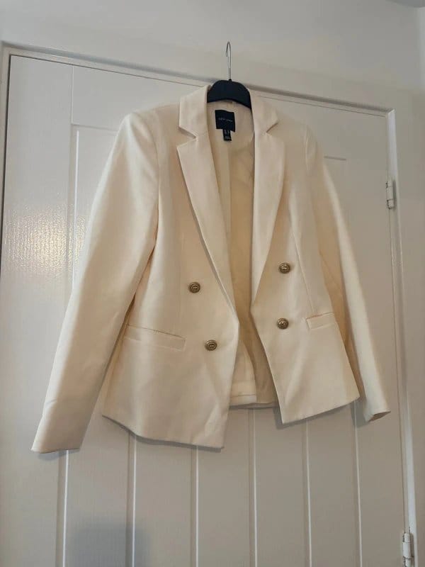 New Look Cream Double-Breasted Blazer with Gold Detailing
