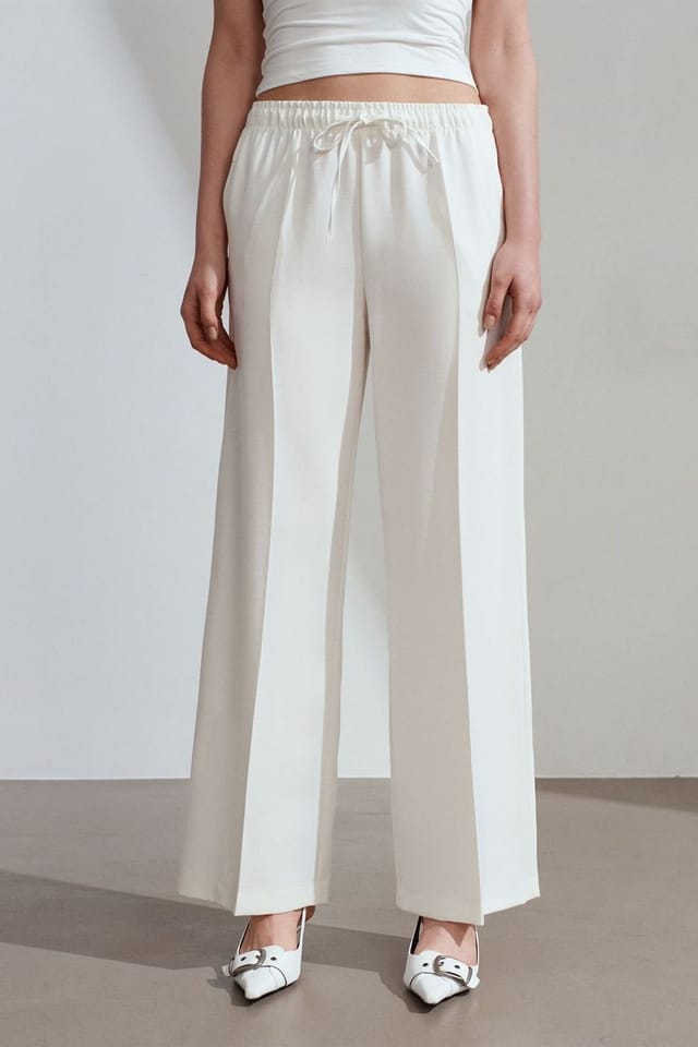 Dilvin Dilvin Women's Wide Leg Pull-On Trousers in White - 3