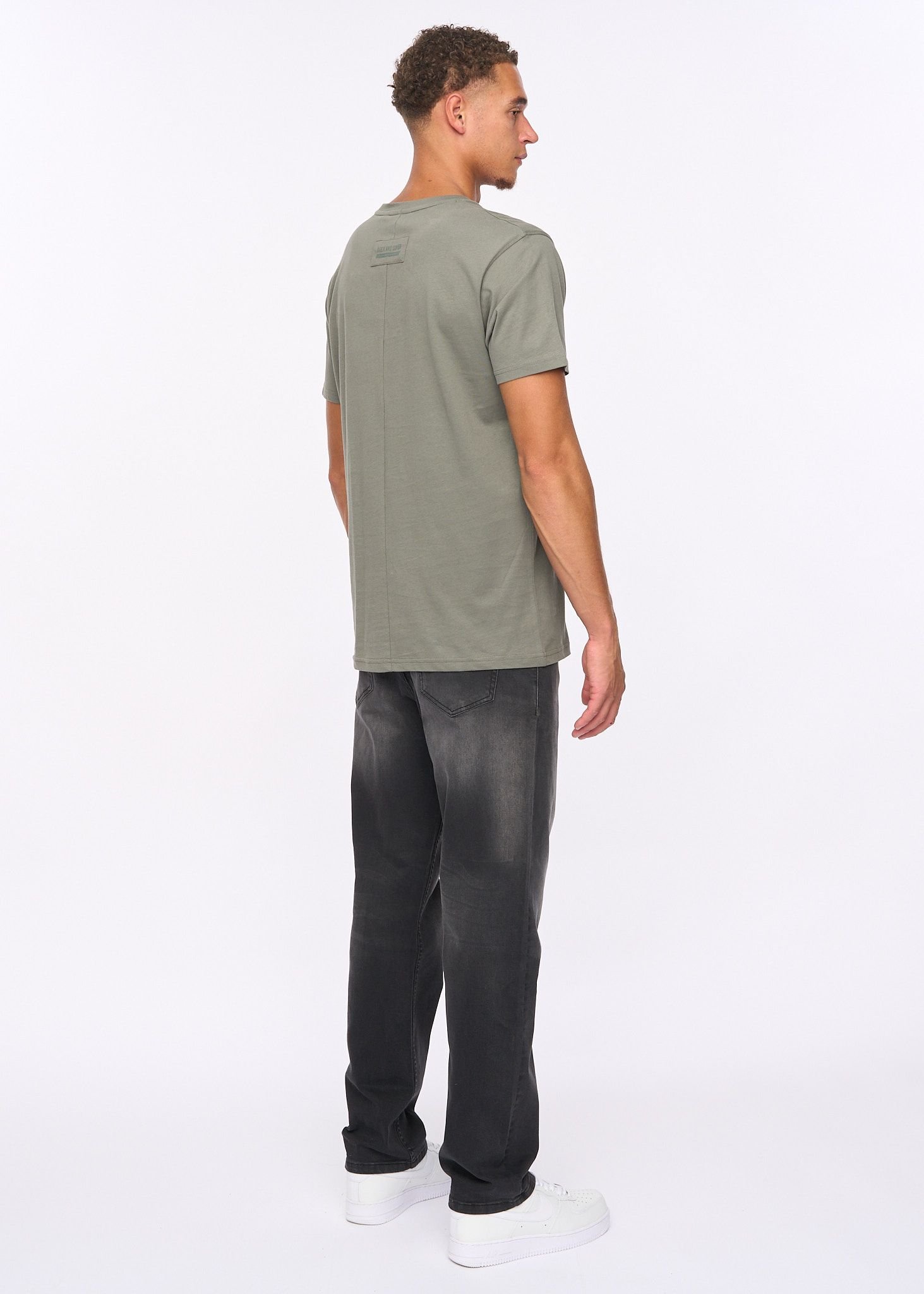 Duck&Cover Duck&Cover Men's Deltamans T-Shirt in Dark Olive - 2