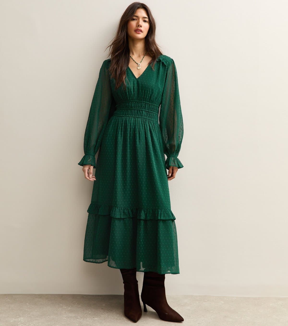 New Look Women's Dark Green Dobby Ruched Waist Midi Dress New Look