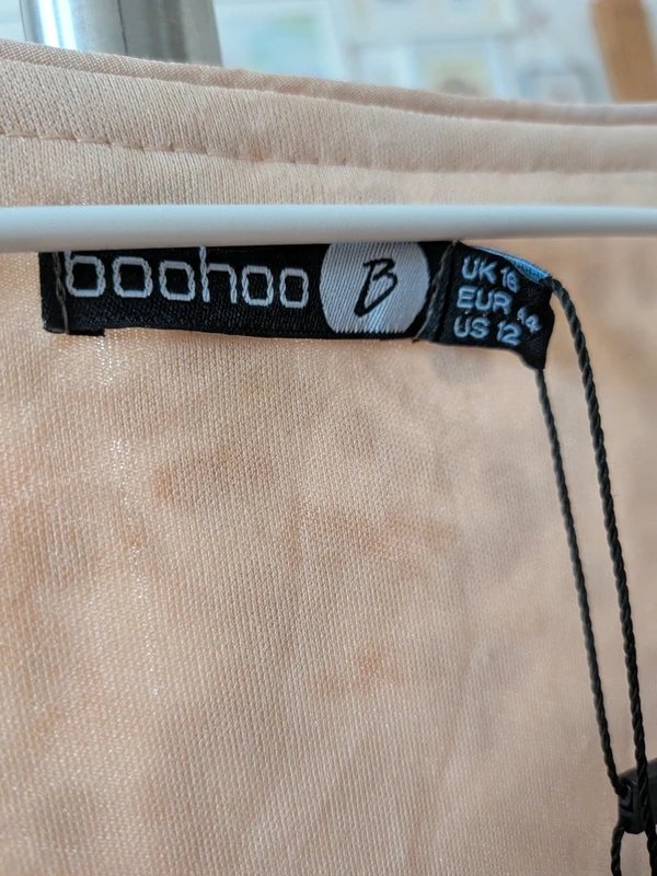 Boohoo Boohoo Boutique Gold Sequin Wrap Skater Dress UK 16 BNWT Party Evening - 1