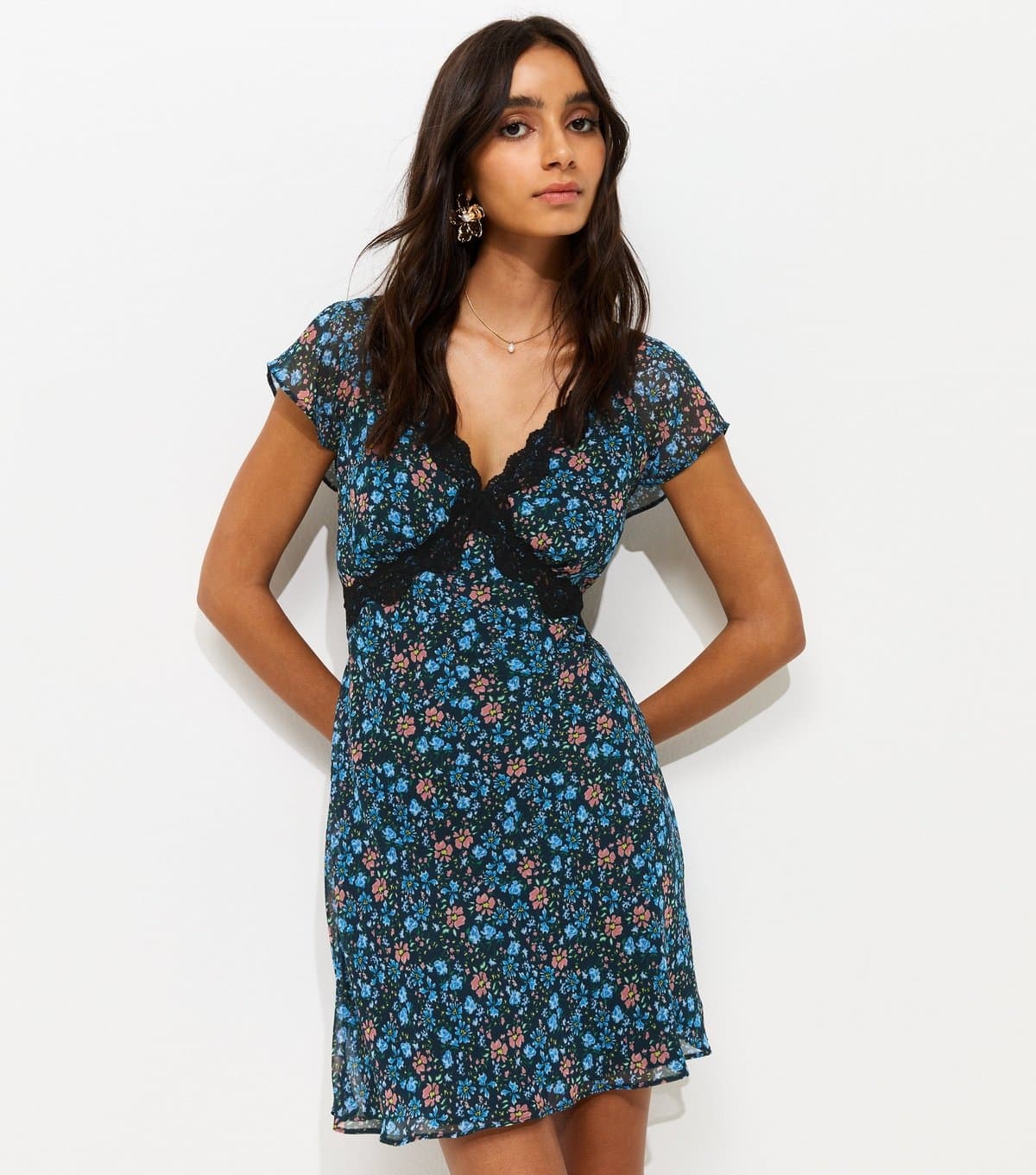 New Look Women's Black Floral Print Chiffon Cap Sleeve Mini Dress New Look