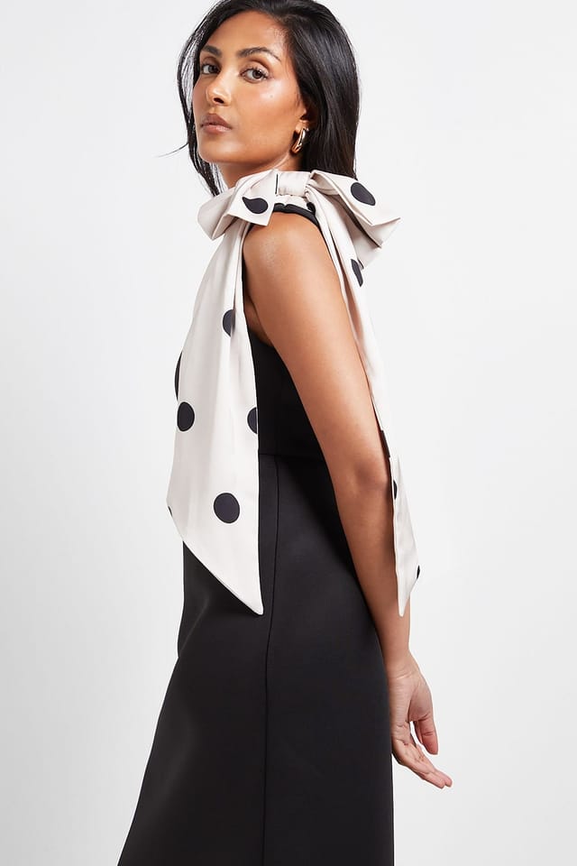 Wallis Wallis Women's Petite Occasion Scuba Corsage One Shoulder Midi Dress in Black - 2